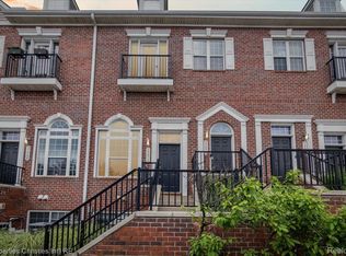 23972 Woodward Ave, Pleasant Ridge, MI 48069