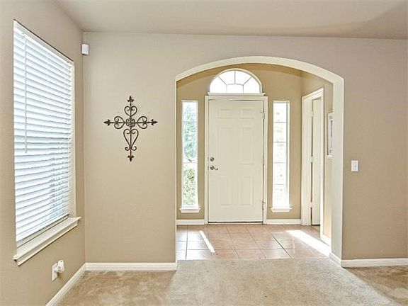 4th image of 129 Saint Marys Dr