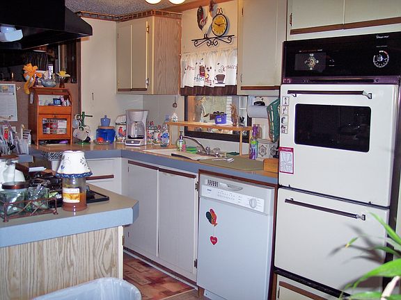 5th image of 3280 Diana Ave