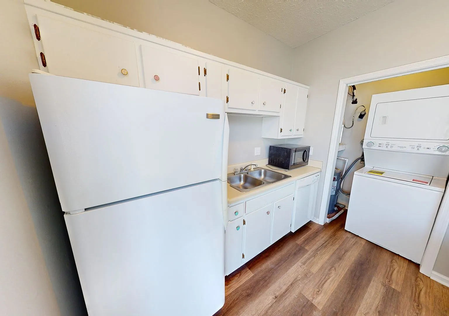 2108 Acklen Ave — Photo 4