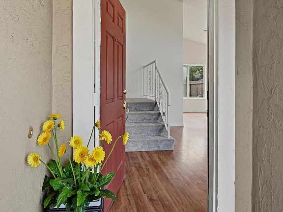 4th image of 450 Nikki Drive