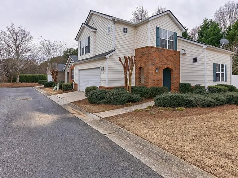 211 Harmony Ct — Photo 26