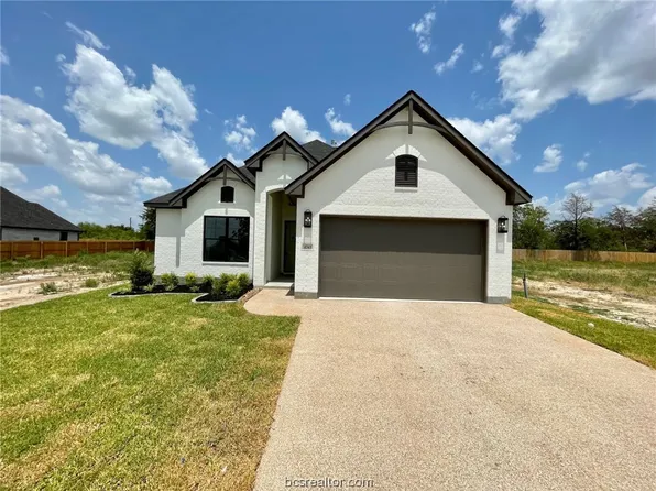 4745 N Stonecrest Ct, Bryan, TX 77808