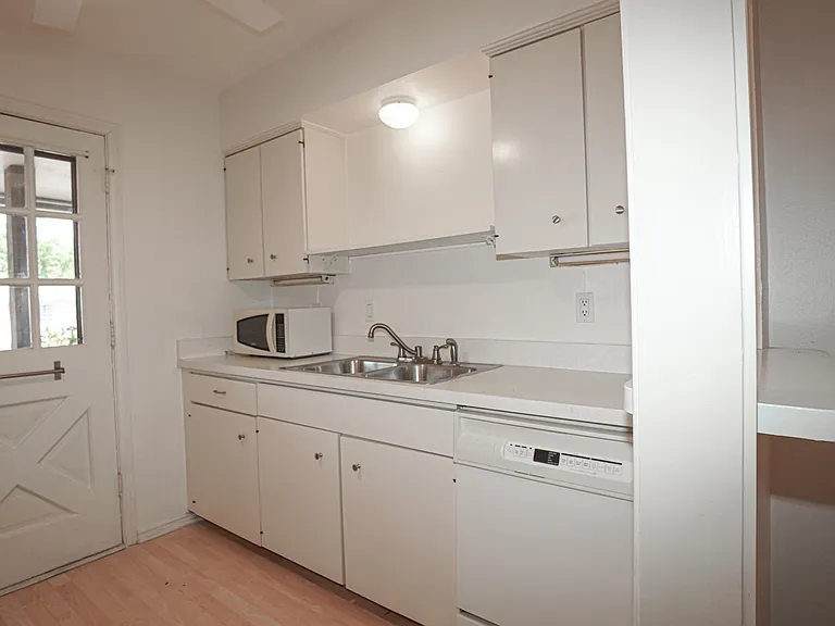4211 Newton Ave #209 — Photo 10
