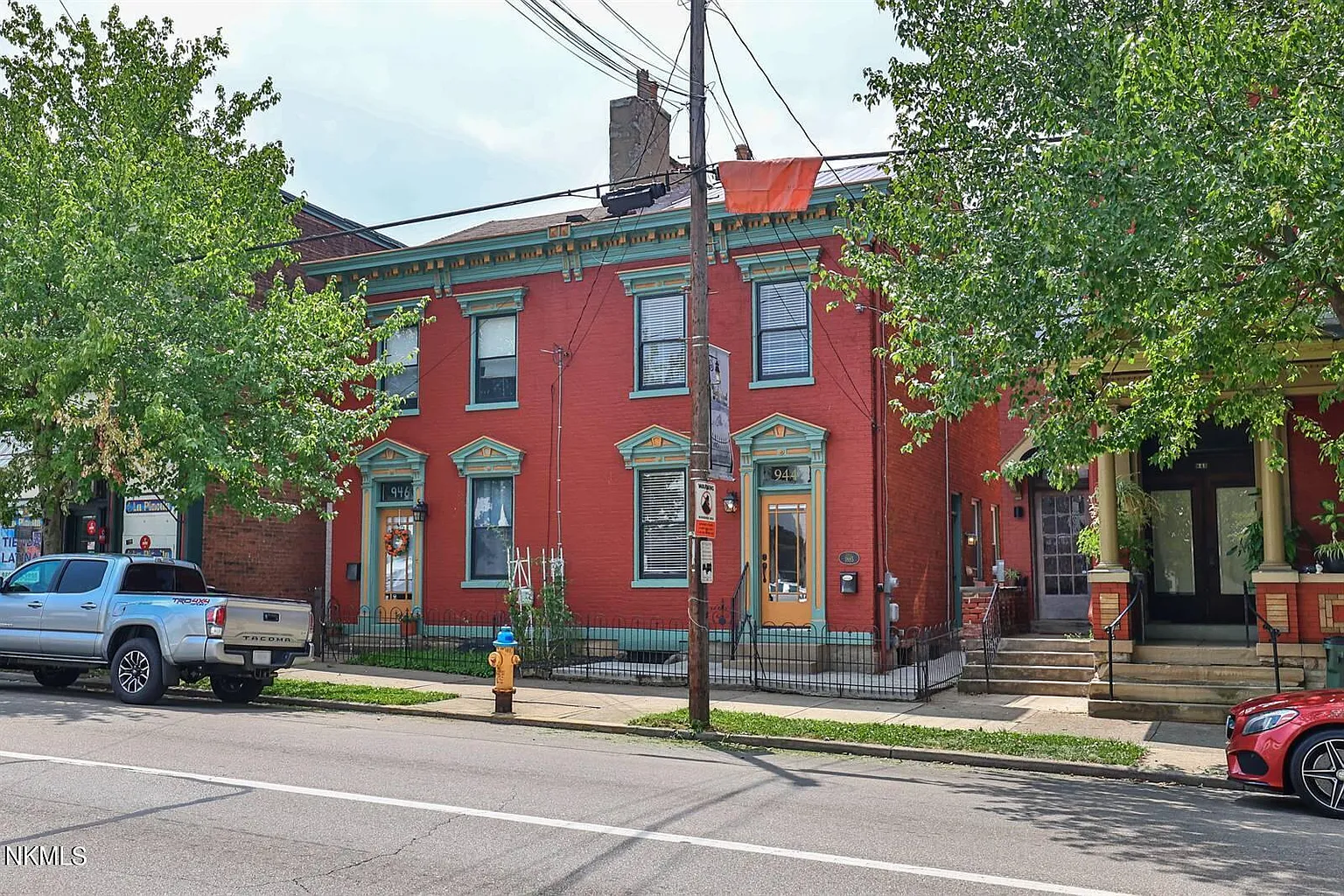 944 York St photo 1