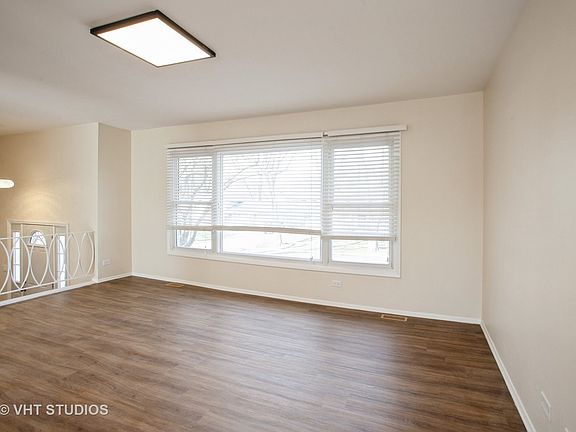 4th image of 7059 Hawthorne Ln