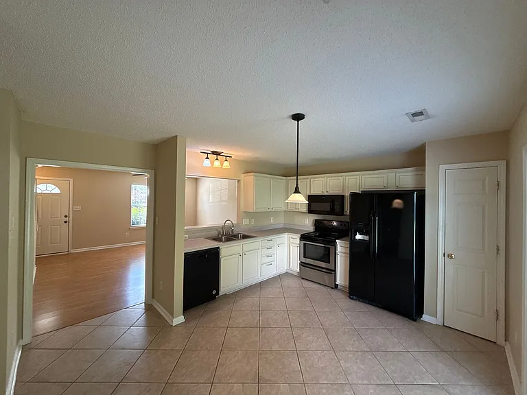 3402 Southern Ginger Dr — Photo 4