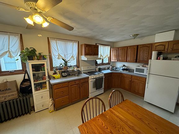 2nd image of 26 Seafoam Ave #1