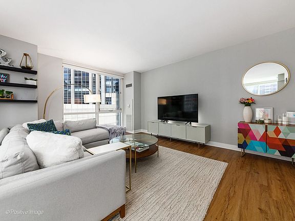 4th image of 505 N McClurg Ct APT 905