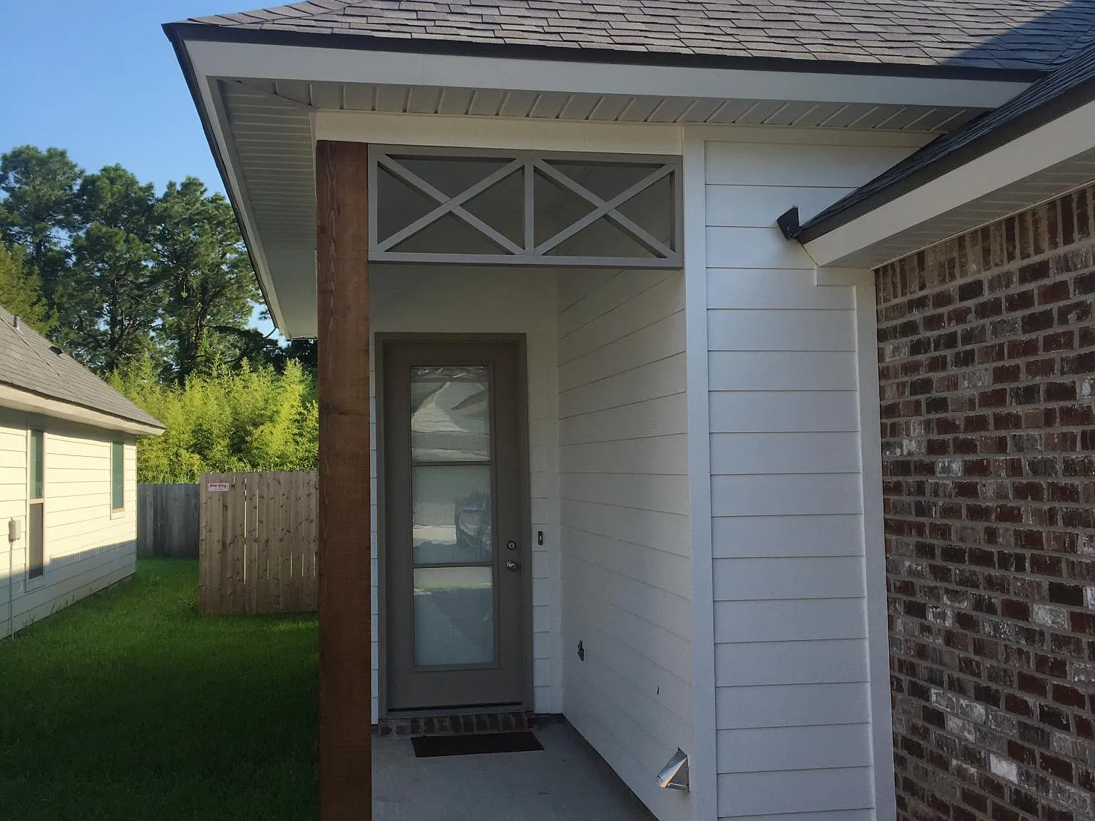 3 bed, 1350 sqft, $1,825 — Photo 2