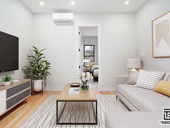 3rd image of 318 Suydam St APT 3L