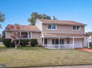 2115 Coventry Dr, Wilmington, DE 19810