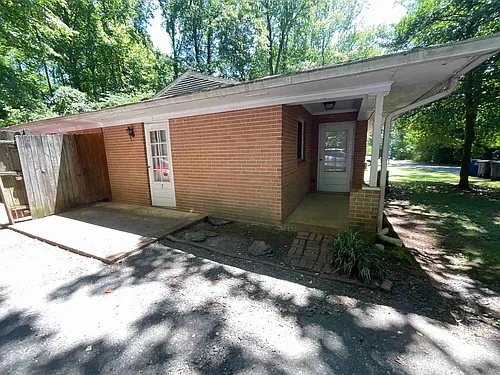2115 Brookhurst St Photo 1