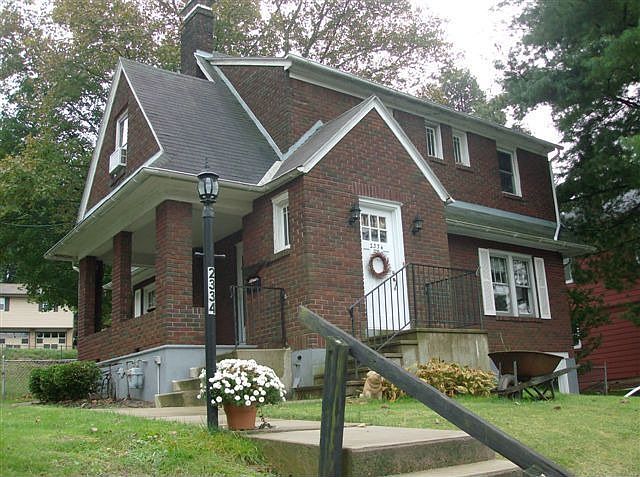 1st image of 2334 Park Ave