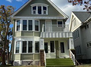 2919 N Murray Ave, Milwaukee, WI 53211