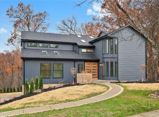 10492 Olde Villa Dr, Gibsonia, PA 15044