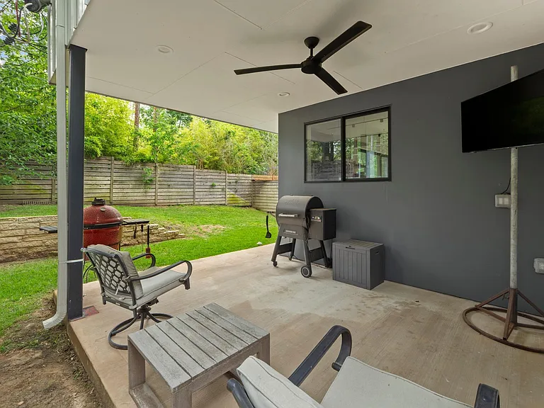 303 Woodward St #32 — Photo 36