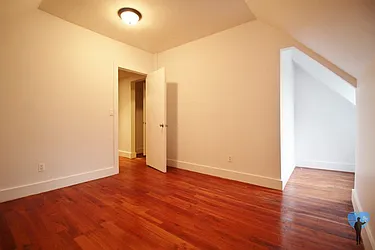 Rented by Next Door Realty NYC