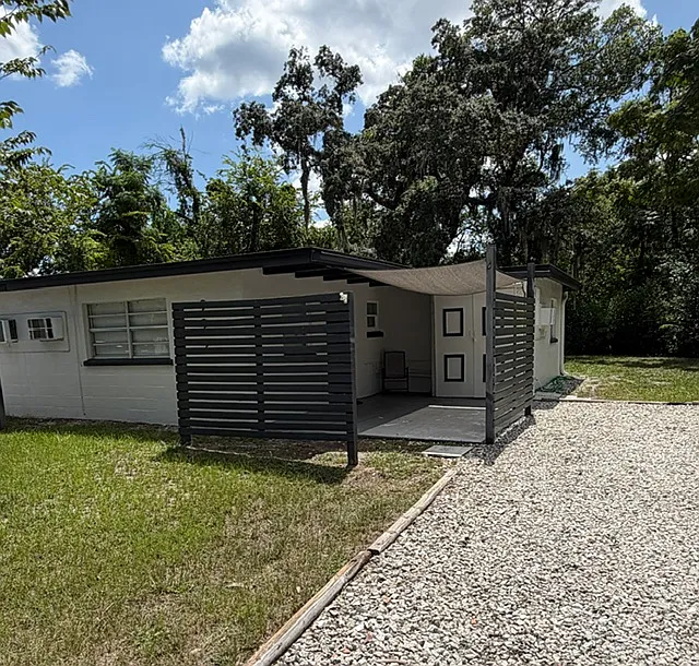 222 S Country Club Rd — Photo 2
