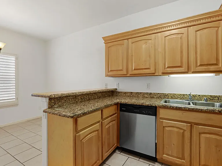 561 Green Village Ct #A — Photo 15