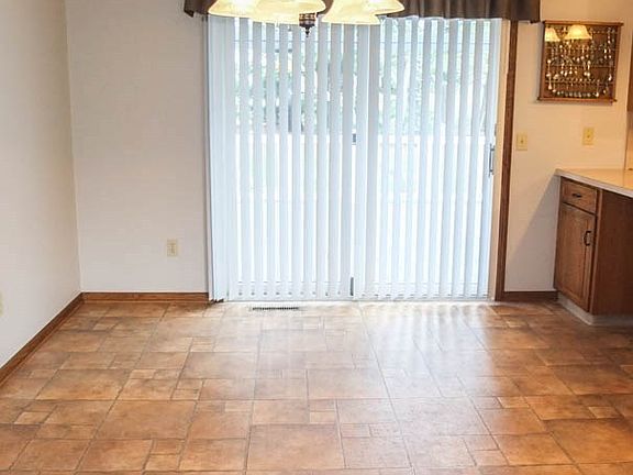 5th image of 6601 Winter St