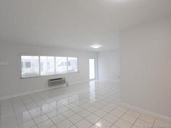 4th image of 8340 Byron Ave APT 10