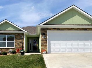 907 Ingleside Dr, Pleasant Hill, MO 64080