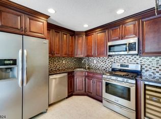 255 English Pl, Basking Ridge, NJ 07920