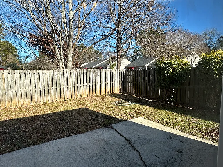 backyard grass and shrubbery must be maintained by tenant.