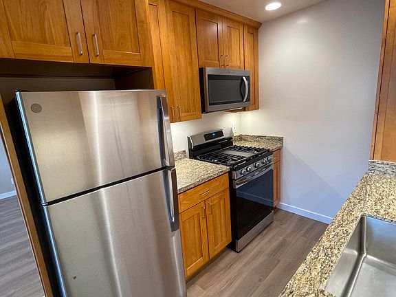 3rd image of 1690 Kentfield Ave #17