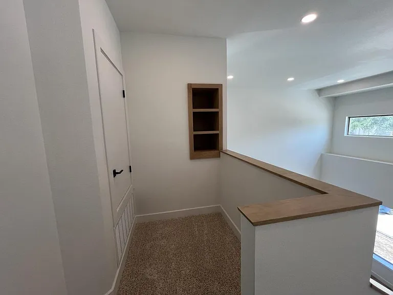 121 Post Oak Rd — Photo 15