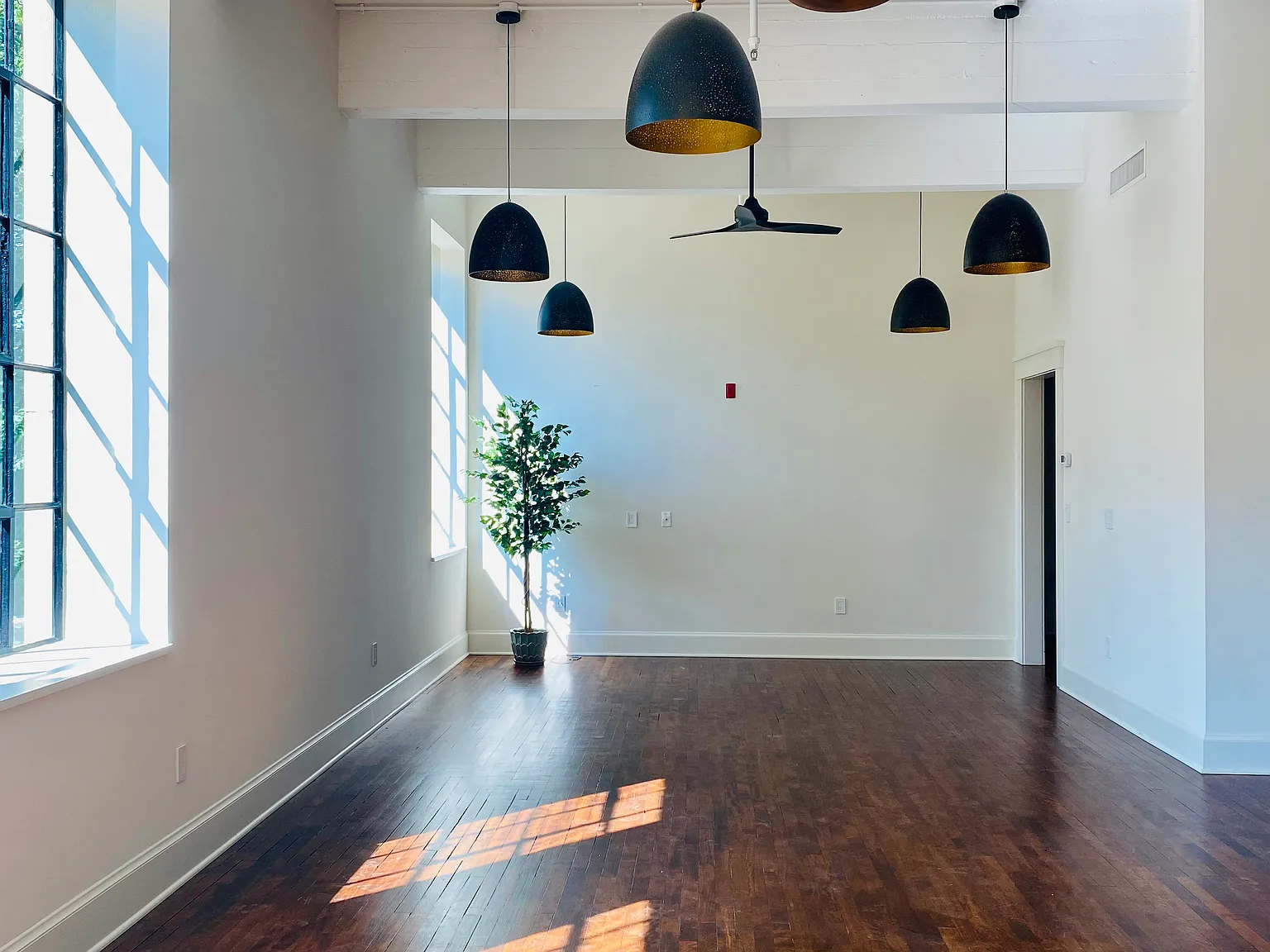 2 bed, 1329 sqft, $3,500 — Photo 4