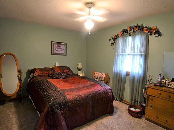 5th image of 16870 Clearwater Way