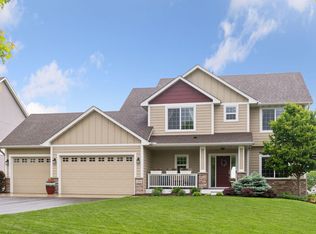 3209 Symphony Ct, Chaska, MN 55318