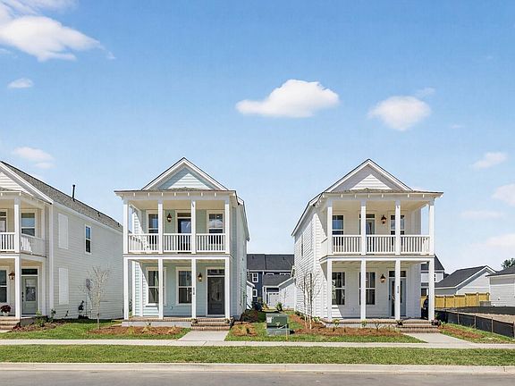 2nd image of 520 Ivy Green Ln