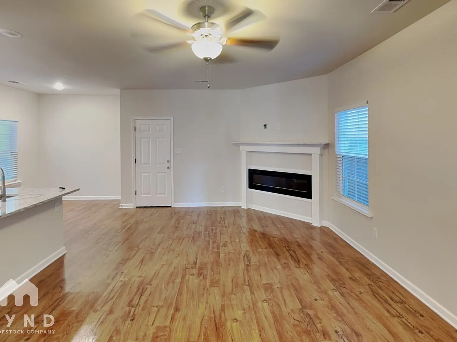 4 bed, 2.5 bath, 2075 sqft, $2,195 — Photo 2