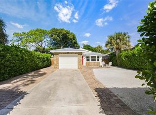 809 101st AVE N, NAPLES, FL 34108