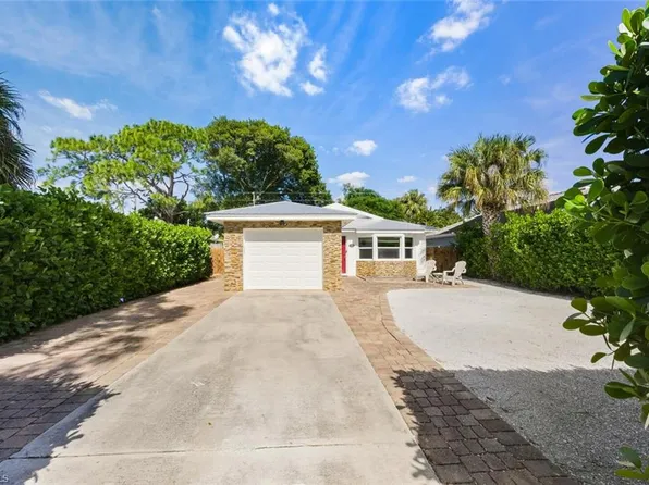 809 101st AVE N, NAPLES, FL 34108