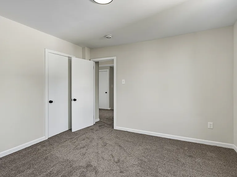 6 N Brighton Ave — Photo 26