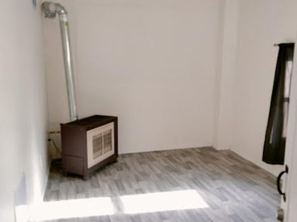 102 Hedges Ave #1