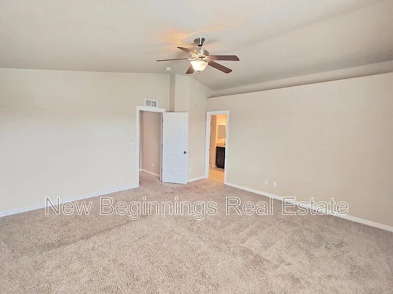 2562 Ellingwood Dr — Photo 14