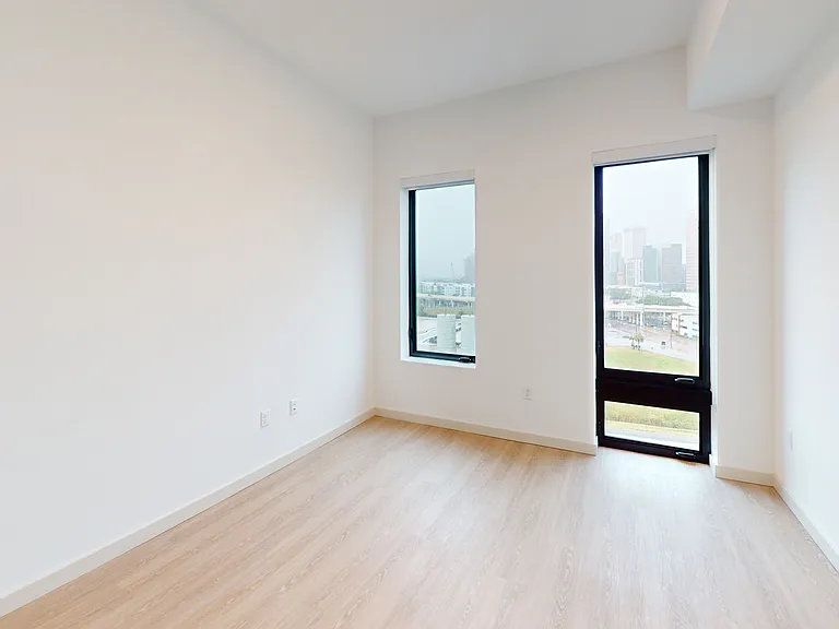 101 N Meridian — Photo 153