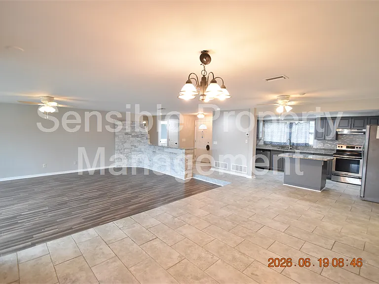 3273 Harbor Lake Dr — Photo 10