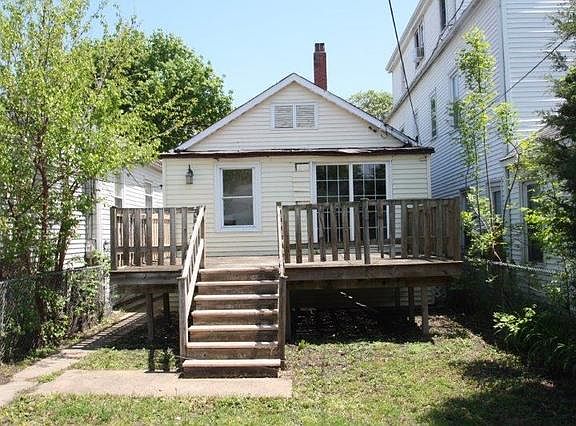 4th image of 2726 N Melvina Ave