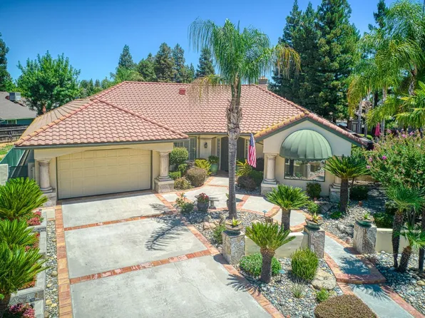 8188 N 8th St, Fresno, CA 93720