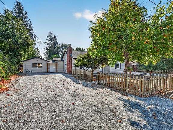 4th image of 1409 Florence Ln