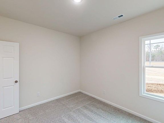 4th image of 1361 Pinkney Road