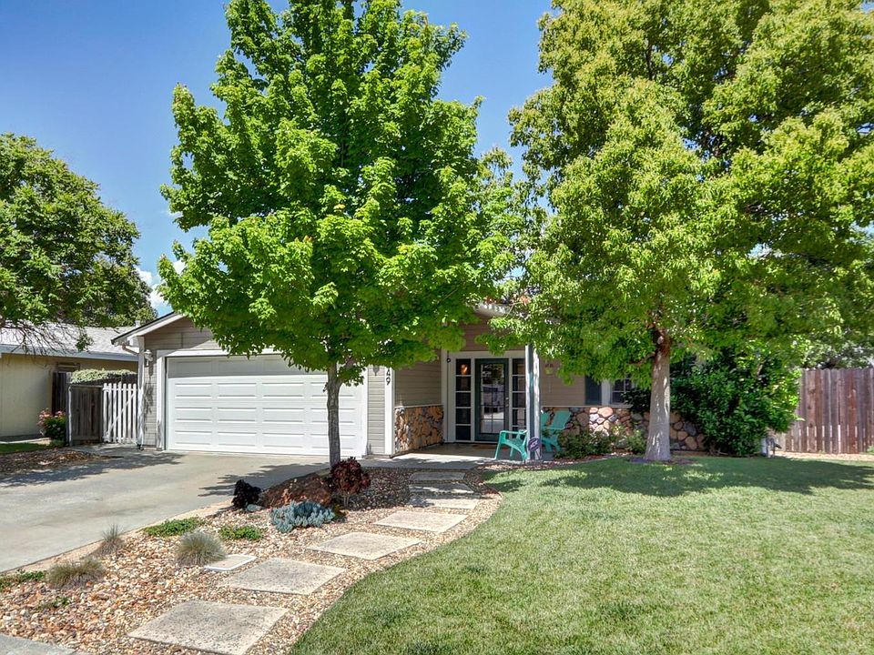 1st image of 2849 Janet Dr