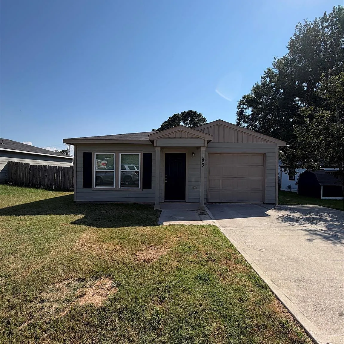 3 bed, 2.0 bath, 912 sqft, $1,350 — Photo 1