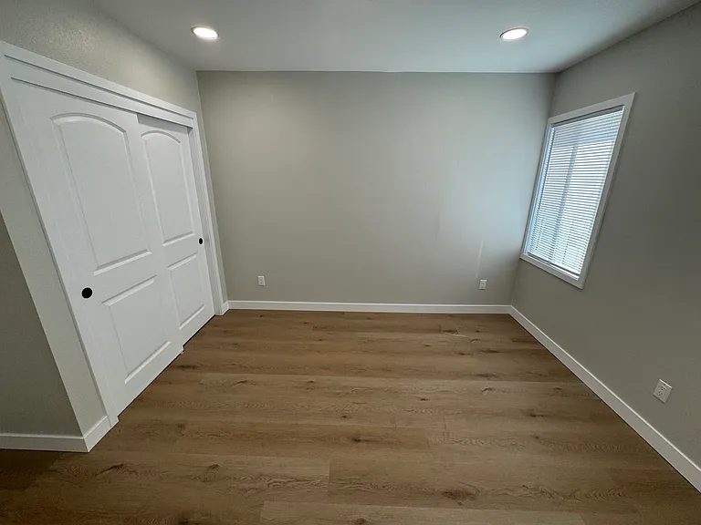 8932 Grand Ave — Photo 13